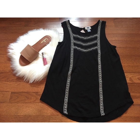 Old Navy Tops - ♡Old Navy♡ adorable top